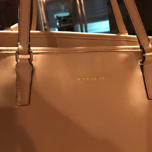 black school handbags with zip